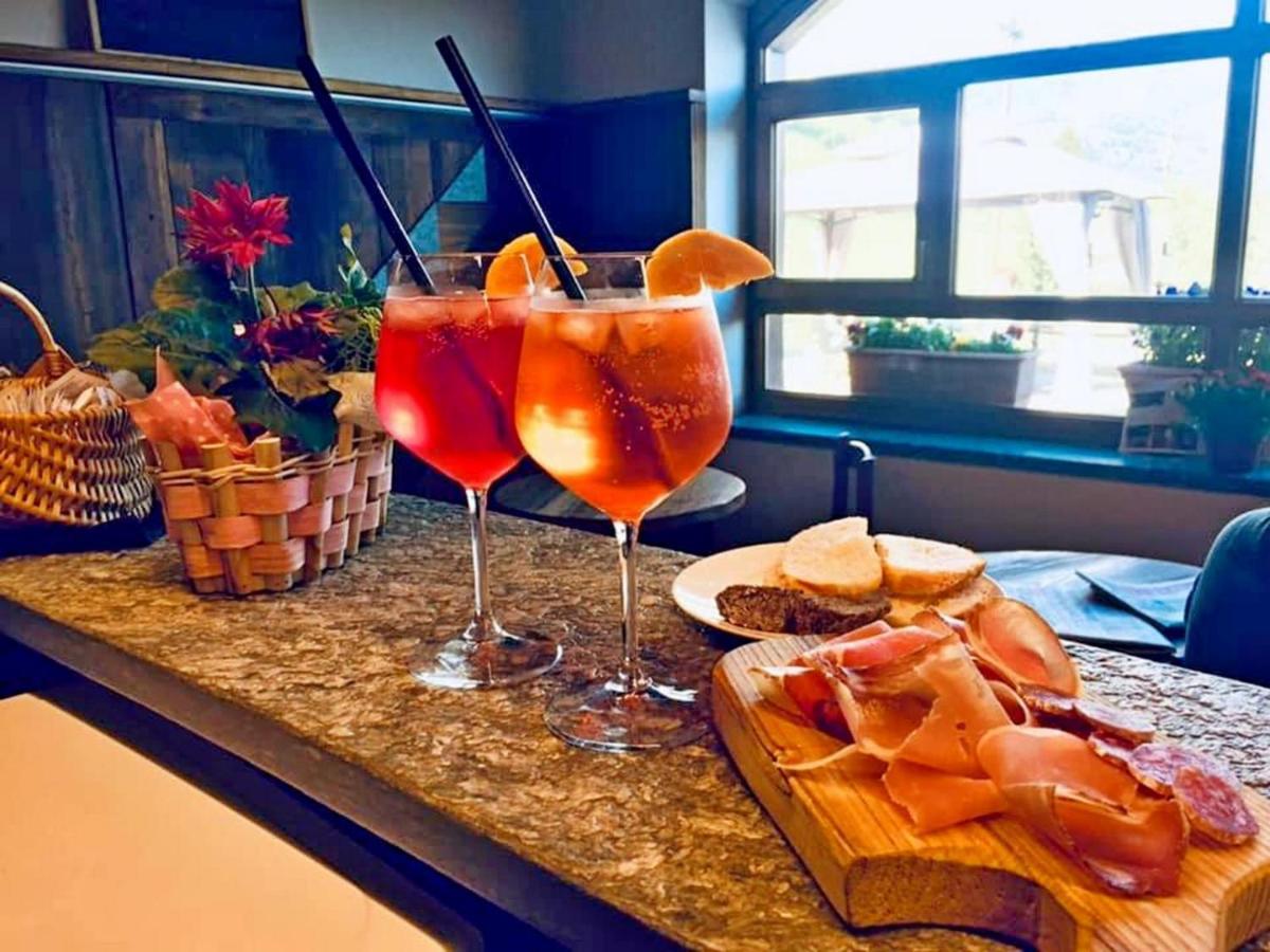 Hotel & Ristorante Serenella بيريوِل تْشيرفينيا المظهر الخارجي الصورة