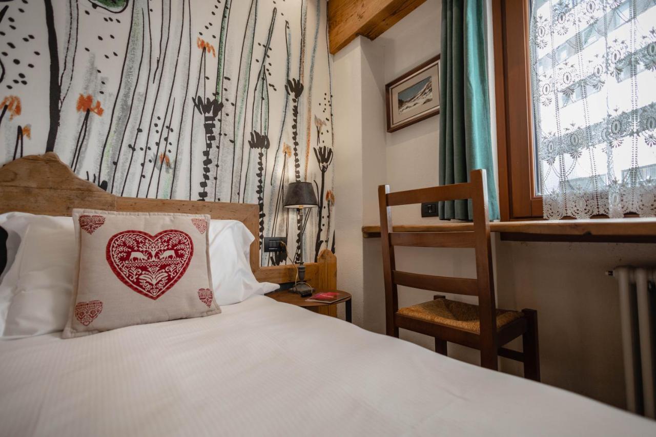Hotel & Ristorante Serenella بيريوِل تْشيرفينيا المظهر الخارجي الصورة