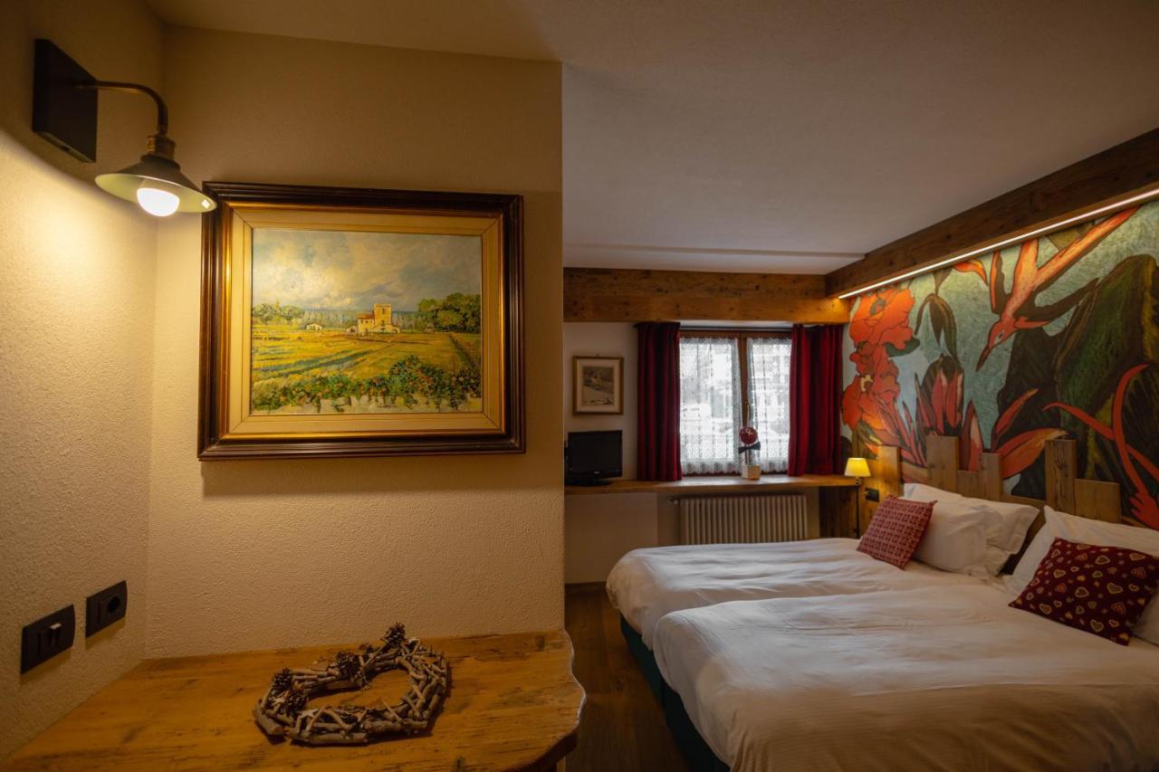 Hotel & Ristorante Serenella بيريوِل تْشيرفينيا المظهر الخارجي الصورة