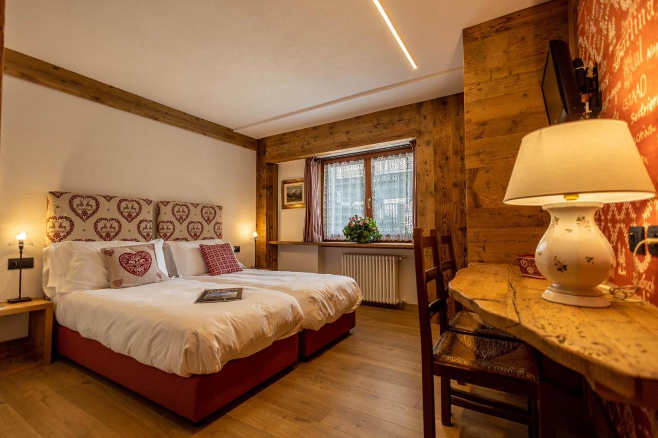Hotel & Ristorante Serenella بيريوِل تْشيرفينيا المظهر الخارجي الصورة