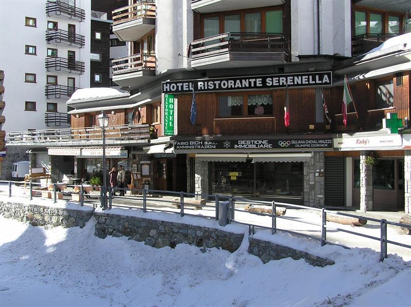 Hotel & Ristorante Serenella بيريوِل تْشيرفينيا المظهر الخارجي الصورة